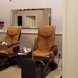 Elegant Spa & Studio 605 Rogers Rd #A4 
