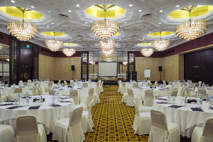  Profile Photos of Hilton Abu Dhabi Corniche Rd W, Al Khubeirah - Photo 3 of 19
