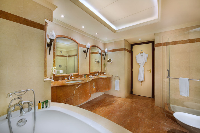 Executive Suite Bathroom - Hilton Beirut Metropolitan Palace Guest Rooms of Hilton Beirut Metropolitan Palace Dimitri El Hayek - Photo 4 of 12 Executive Suite Bathroom - Hilton Beirut Metropolitan Palace Guest Rooms of Hilton Beirut Metropolitan Palace Dimitri El Hayek - Photo 4 of 12