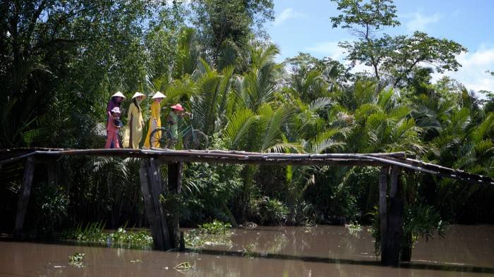  Authentic experience of Mekong Delta of Les Rives Me Linh Point Tower, Room 2105, No. 2 Ngo Duc Ke Street - Photo 1 of 6