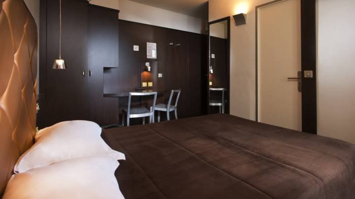  Profile Photos of Hotel du Parc 6 rue Jolivet - Photo 11 of 28