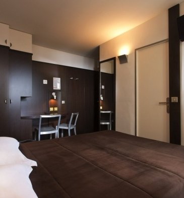  Profile Photos of Hotel du Parc 6 rue Jolivet - Photo 3 of 28