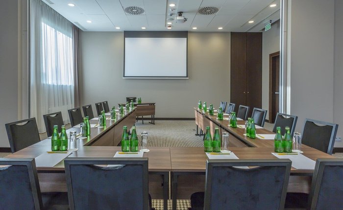 Meeting Room at Hilton Garden Inn Krakow Airport Hilton Garden Inn Krakow Airport of Hilton Garden Inn Krakow Airport Kapitana MieczysÅ‚awa Medweckiego 3 - Photo 8 of 9
