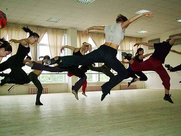  Profile Photos of Crescendo Dance Music and Art Centre JLT, Dubai Jumeirah Lakes Tower, cluster T (closed to Dubai Marina metro station), 1 Lake Plaza, offices 2407, 709 - Photo 7 of 13