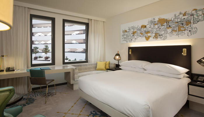 King Guest Room With Atrium View Hilton Amsterdam Airport Schiphol of Hilton Amsterdam Airport Schiphol Schiphol Boulevard 701 - Photo 3 of 12