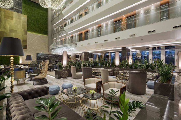 Lobby DoubleTree by Hilton Hotel Istanbul - Piyalepasa of DoubleTree by Hilton Hotel Istanbul - Piyalepasa KaptanpaÅŸa Mahallesi, PiyalepaÅŸa Blv No:5, BeyoÄŸlu - Photo 1 of 7