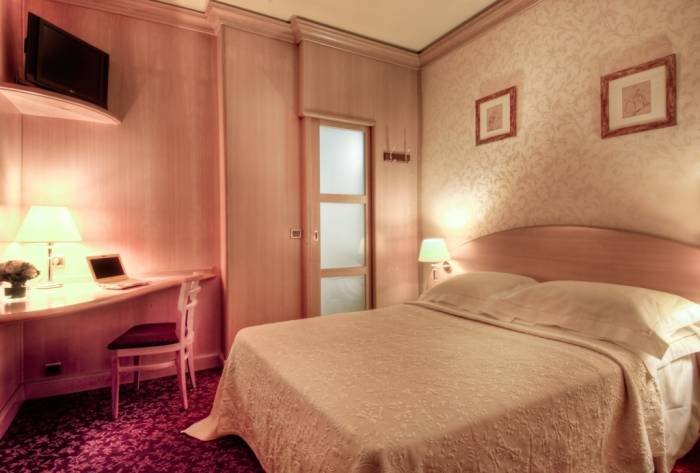  Profile Photos of Hotel Massena Paris 16 rue Tronchet - Photo 12 of 13