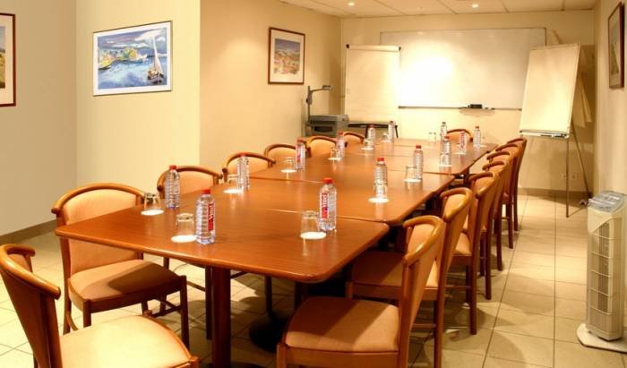  Profile Photos of Europe Hotel Paris 103 boulevard de Grenelle - Photo 3 of 18