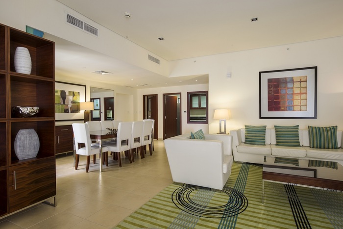  New Album of Hilton Dubai The Walk The Walk, Jumeirah Beach Residence - Photo 1 of 23