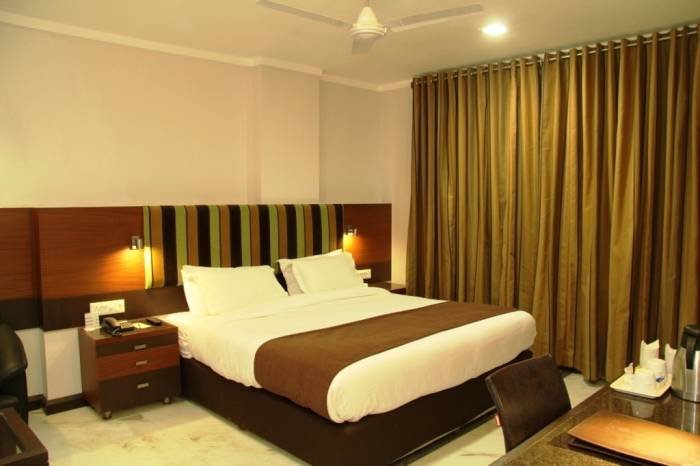 ROYAL ROOMS Profile Photos of Amantra Comfort Hotel 5-B, New Fatehpura, Opposite: Sahelion Ki Bari, Near Sukhadia Circle - Photo 8 of 10