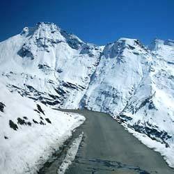  Profile Photos of Manali Tour Package 314, Laxmi Deep Building, District Centre, Laxmi Nagar - Photo 8 of 8
