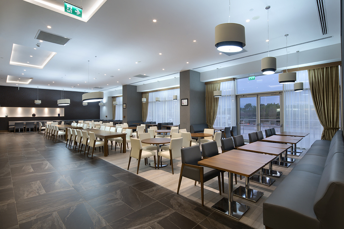 Dining Area Hampton by Hilton Kocaeli of Hampton by Hilton Kocaeli Ovacik Mh. D 100 Karayolu Uzeri No 34/1, Basiskele - Photo 4 of 7