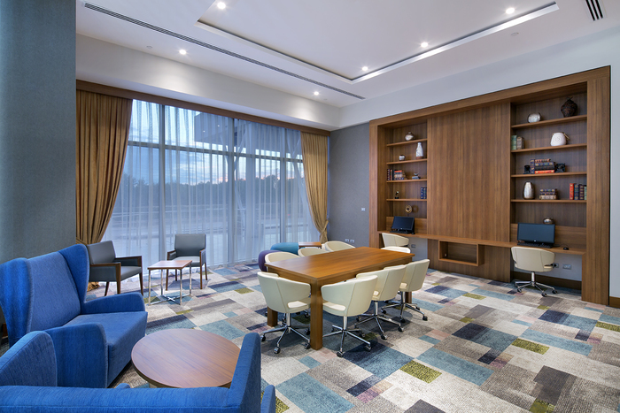 Business Center Kocaeli Hampton by Hilton Kocaeli of Hampton by Hilton Kocaeli Ovacik Mh. D 100 Karayolu Uzeri No 34/1, Basiskele - Photo 6 of 7