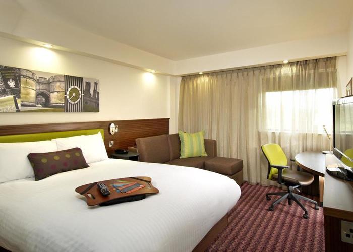 Guest Room at Hampton by Hilton Newport/East Hampton by Hilton Newport East of Hampton by Hilton Newport/East M4 J 23A, Wales 1 Business Park - Photo 1 of 9