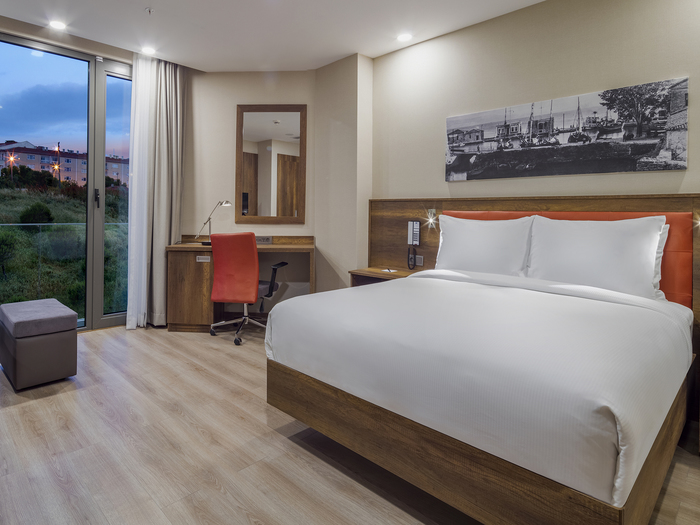 Guestroom Profile Photos of Hampton by Hilton Canakkale Gallipoli Kemal Reis Cad No:25 - Photo 2 of 15