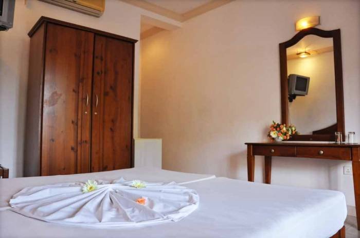  Profile Photos of The Reef Beach Hotel Poruthota Road, - Photo 7 of 16