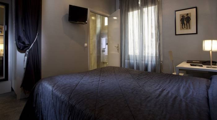  Profile Photos of Hotel Etoile Pereire 146, boulevard Pereire - Photo 1 of 12