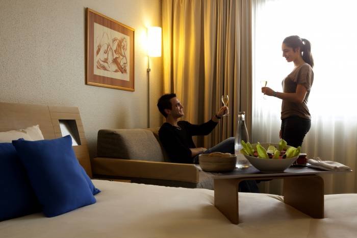 Chambre SupÃ©rieure-Lifestyle Couple Profile Photos of Novotel Paris Vaugirard Montparnasse 257 rue de Vaugirard - Photo 3 of 30