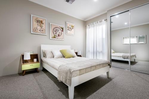  Profile Photos of Canterbury Robes 66B Distinction Road - Photo 4 of 4