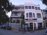 OLYMPUS DIGITAL CAMERA          Da Paolo Westlake 18 lane 50/59/17 Dang Thai Mai, Tay Ho 