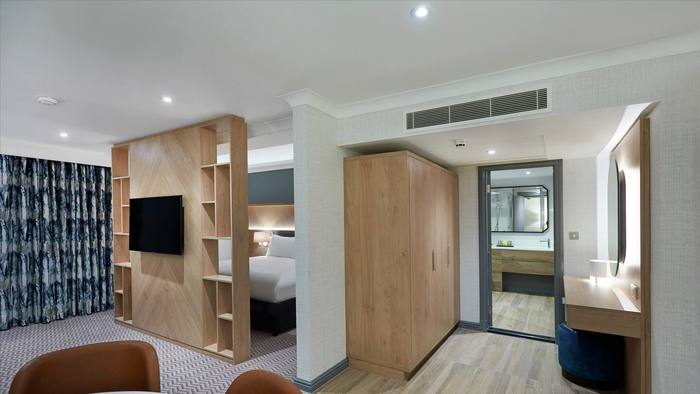  Hilton London Croydon of Hilton London Croydon 101 Waddon Way, Purley Way - Photo 7 of 15