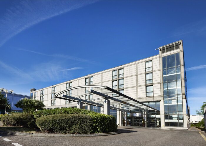  Hilton London Croydon of Hilton London Croydon 101 Waddon Way, Purley Way - Photo 1 of 15