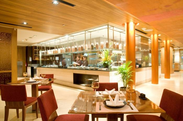 Charm THai Profile Photos of Holiday Inn Bangkok 971 Phloen Chit Road, Pathum Wan - Photo 7 of 19