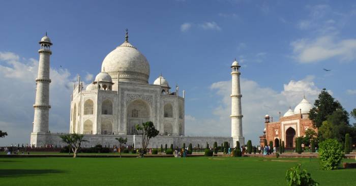  Profile Photos of Taj Mahal Tour Sector - 18 - Photo 2 of 2