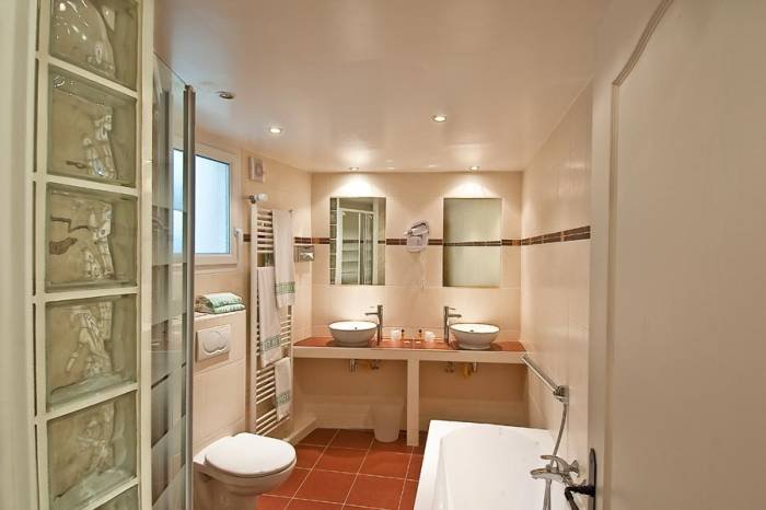 Profile Photos of Hotel Ouest 3, rue du Rocher - Photo 6 of 13