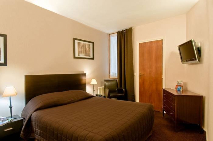  Profile Photos of Hotel Ouest 3, rue du Rocher - Photo 7 of 13