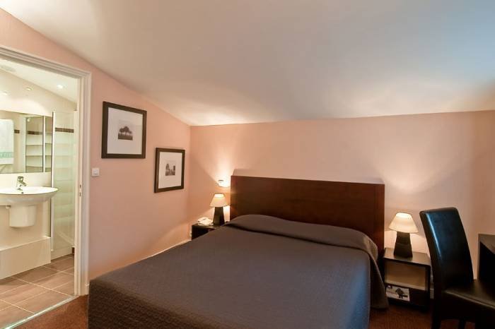  Profile Photos of Hotel Ouest 3, rue du Rocher - Photo 8 of 13