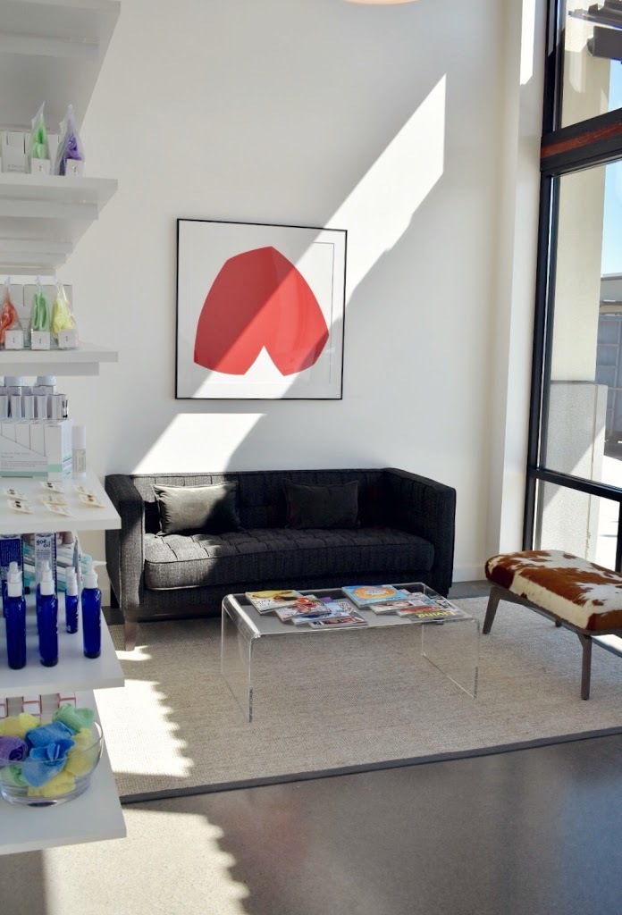  New Album of Urban Waxx Hazel Dell 7904 NE 6th Ave Suite 116 - Photo 3 of 9