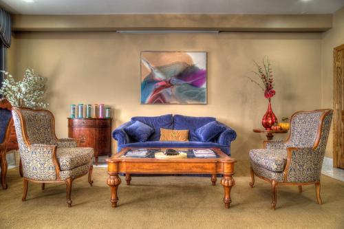  Profile Photos of Advanced Implant & Cosmetic Dentistry 16231 W. 14 Mile Rd, Suite 200 - Photo 3 of 4