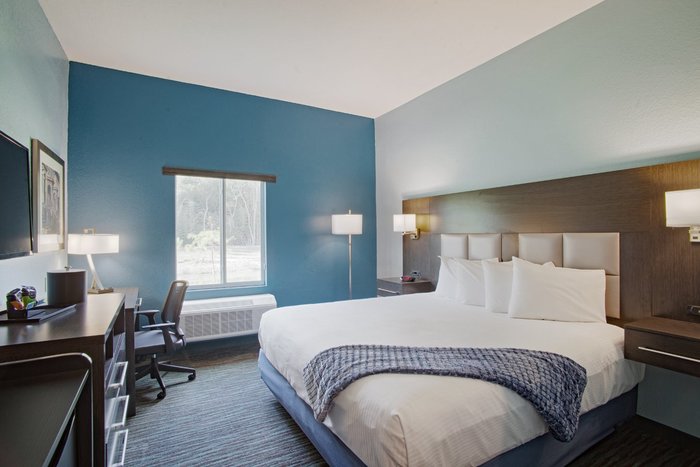  Profile Photos of Iris Garden Inn 347 Main Street - Photo 3 of 3