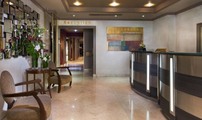  Profile Photos of HÃ´tel Le PÃ©ra 17, rue de Caumartin - Photo 5 of 12