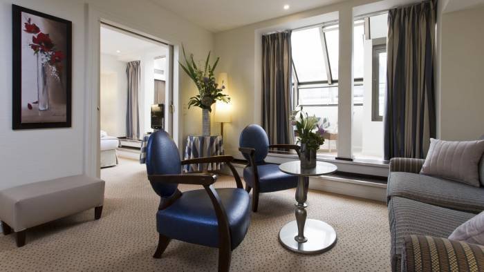  Profile Photos of HÃ´tel Le PÃ©ra 17, rue de Caumartin - Photo 8 of 12