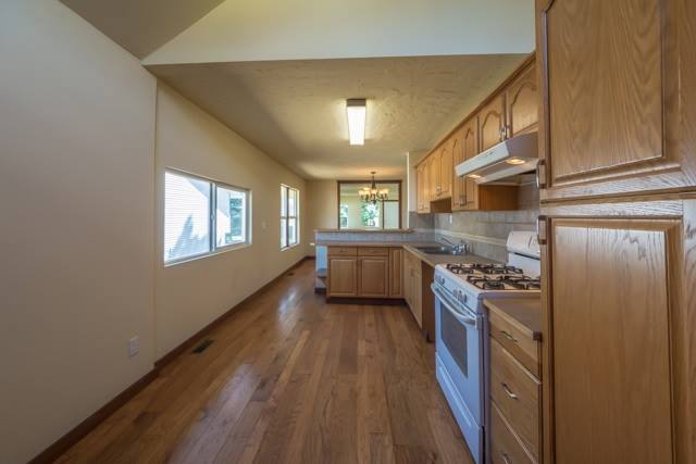  Profile Photos of Monocle Real Estate 799 S Stevens St - Photo 3 of 7