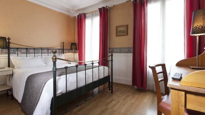  Profile Photos of Hotel Claude Bernard 43, rue des Ecoles - Photo 2 of 11