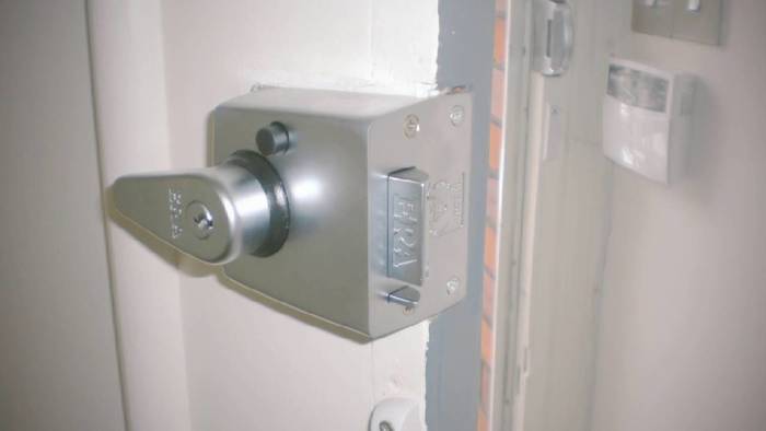  Profile Photos of Leo Locks (Windsor) Unit 8, 65a Straight Road, Windsor - Photo 1 of 1