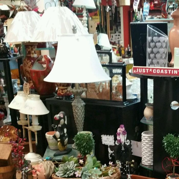  New Album of Dirt Road Treasures 115 N Bridge St - Photo 3 of 4