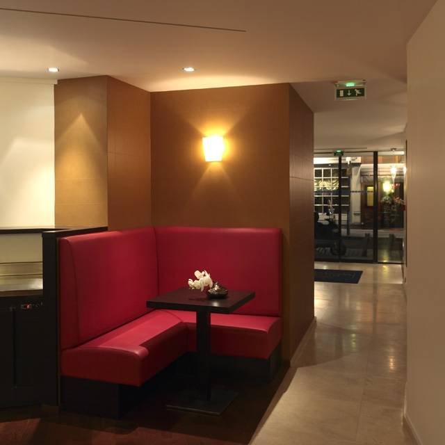  Profile Photos of Hotel le ColisÃ©e 6 rue du ColisÃ©e - Photo 1 of 10