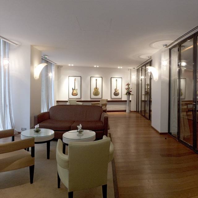  Profile Photos of Hotel le ColisÃ©e 6 rue du ColisÃ©e - Photo 4 of 10
