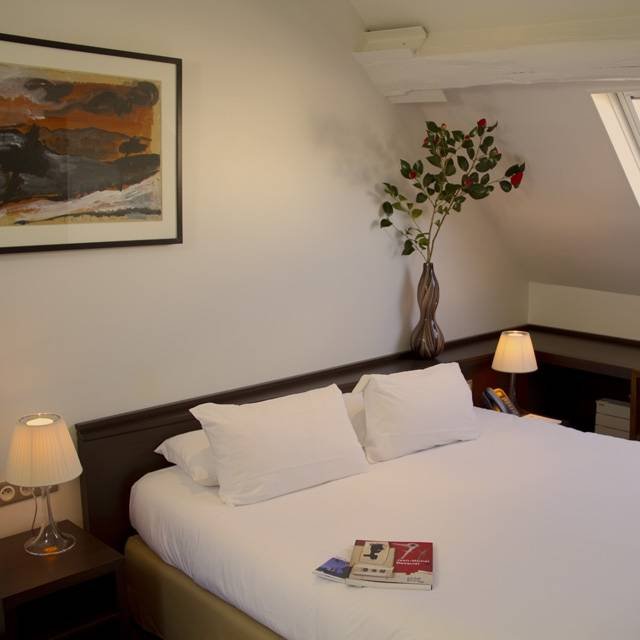  Profile Photos of Hotel le ColisÃ©e 6 rue du ColisÃ©e - Photo 6 of 10