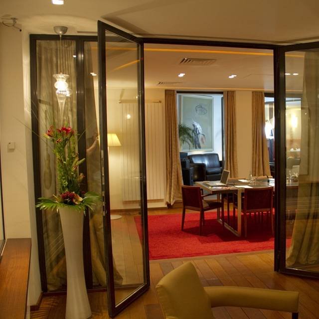  Profile Photos of Hotel le ColisÃ©e 6 rue du ColisÃ©e - Photo 8 of 10