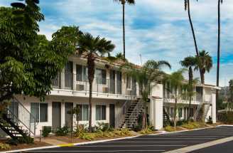  Profile Photos of Hotel Iris 625 Hotel Circle South - Photo 1 of 6
