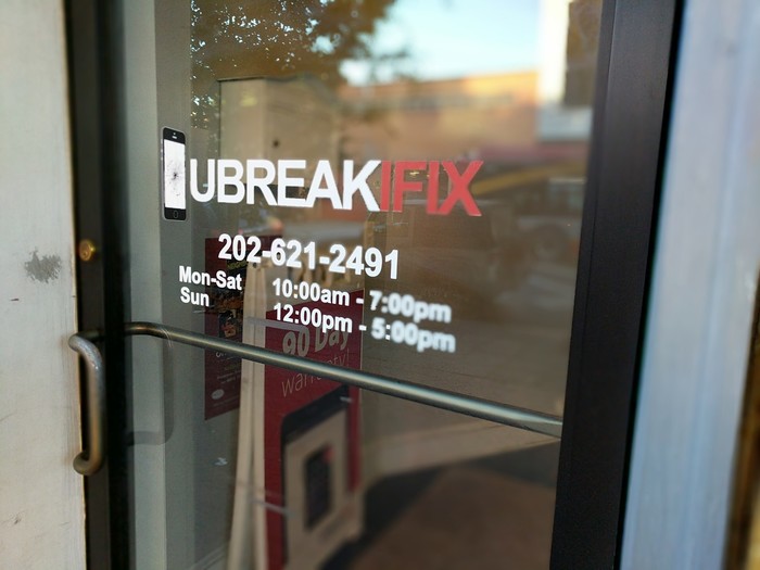  Profile Photos of uBreakiFix 409 8th St SE, #200 - Photo 3 of 9