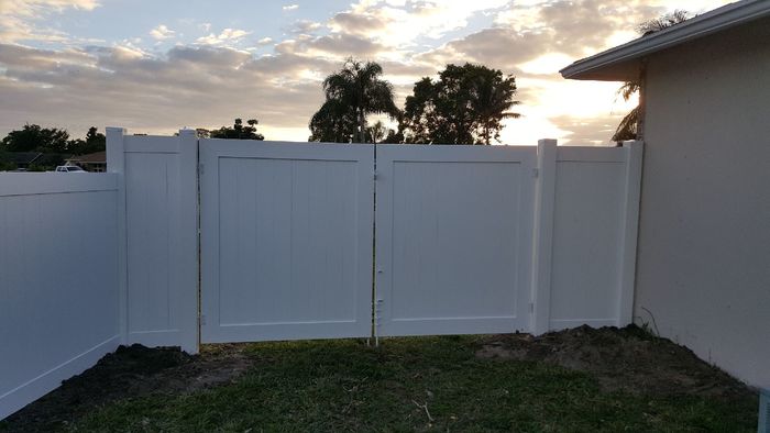  Profile Photos of Fence Builders Miami 1545 NW 15th Street Rd Unit 1501 - Photo 3 of 4
