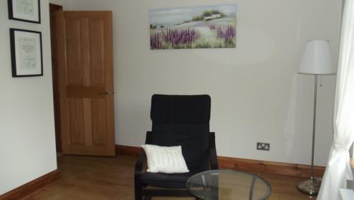  New Album of New life therapy 15 Chesterfield Crescent - Photo 2 of 3