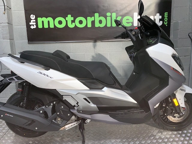 Lexmoto Pegasus 300cc Motorcycles of The Motorbike Hut Unit 3, Titan House, Lowick Close, Newby Industrial Estate - Photo 16 of 32