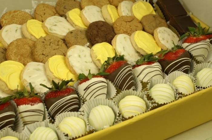  Delicious Cookies of Ingallina's Box Lunch a Corporate Catering Company Los Angeles 2010 Wilshire Blvd STE R - Photo 7 of 10